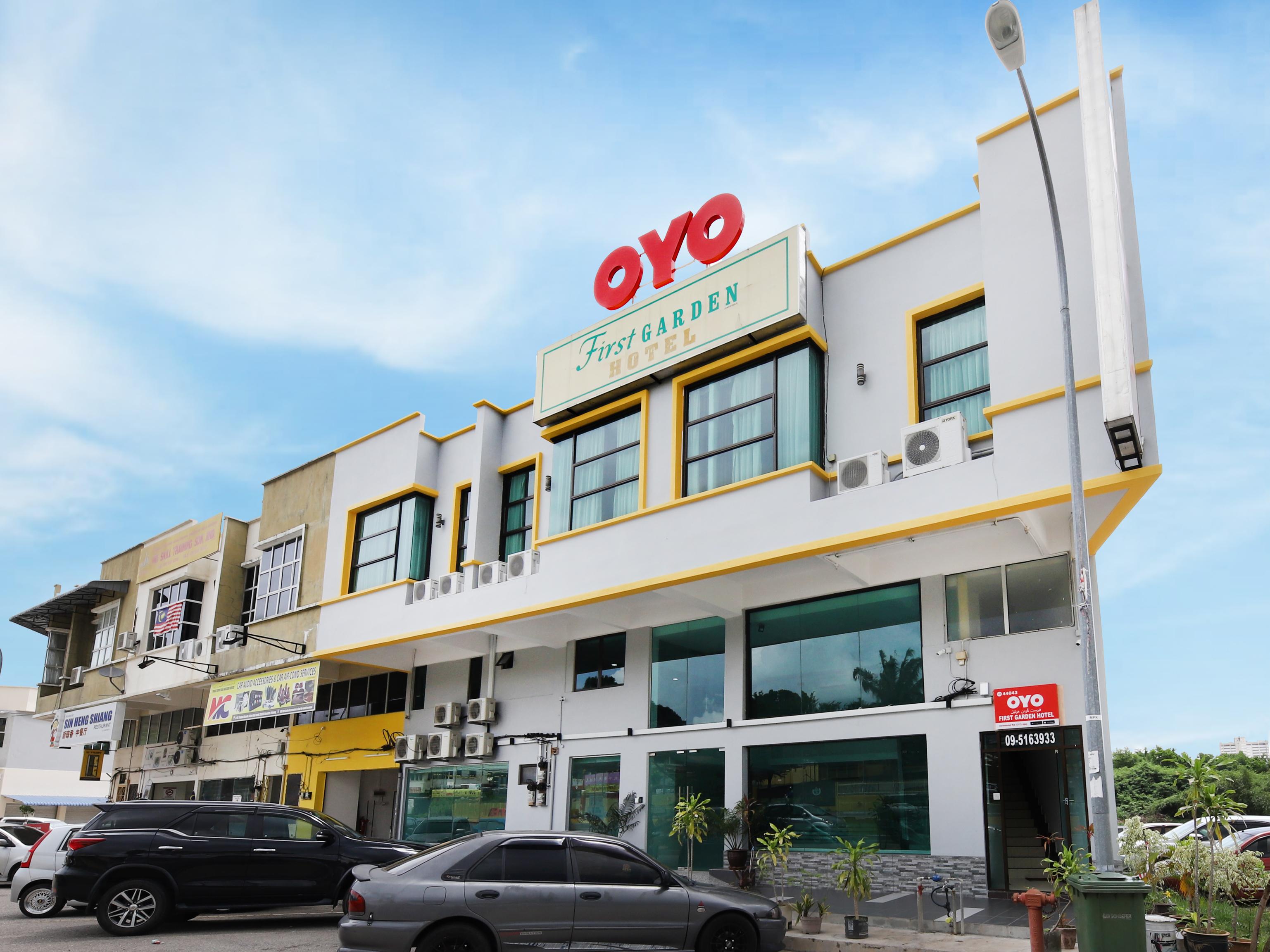 Oyo 44043 First Garden Hotel Kuantan Dış mekan fotoğraf
