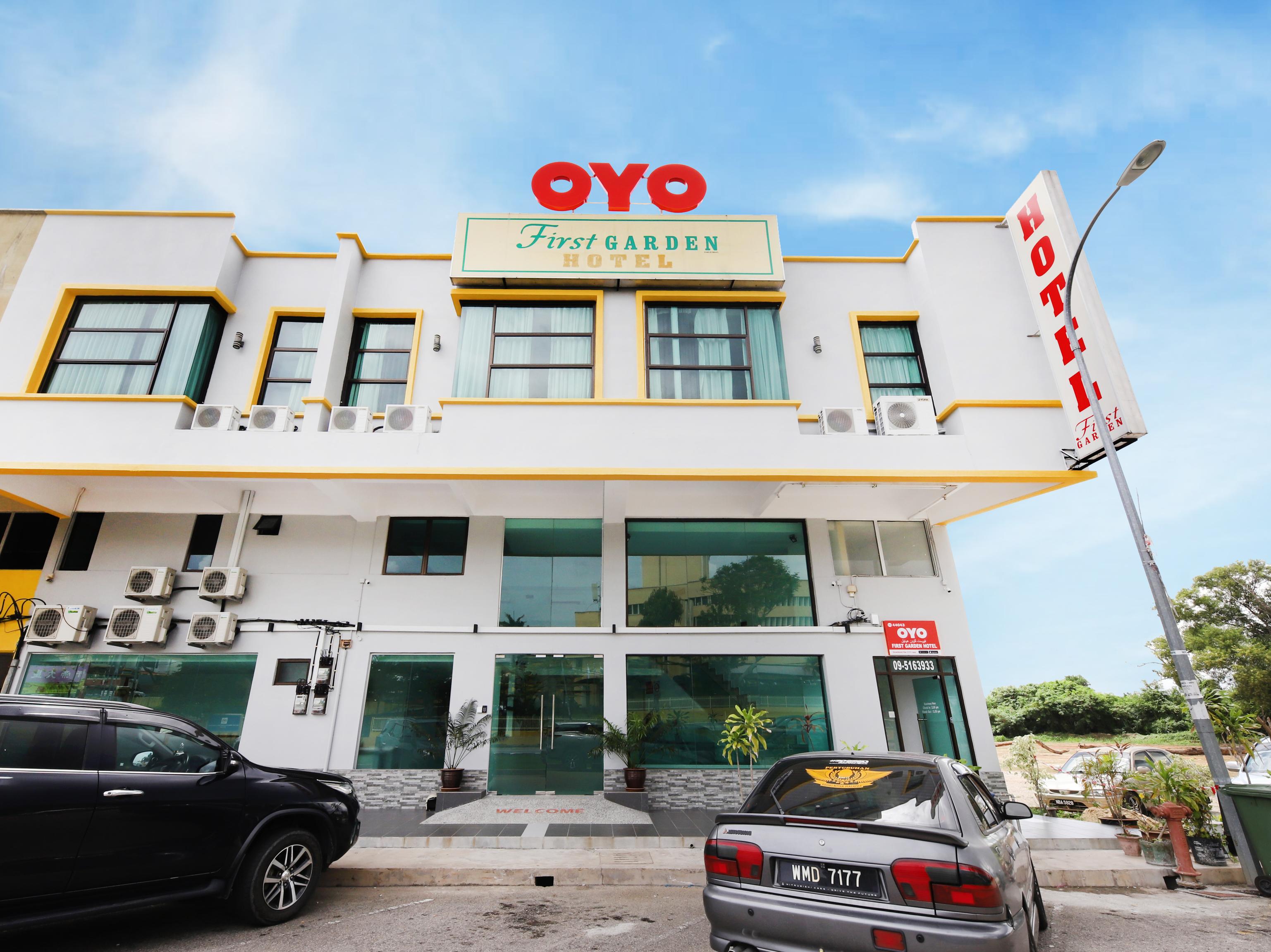 Oyo 44043 First Garden Hotel Kuantan Dış mekan fotoğraf