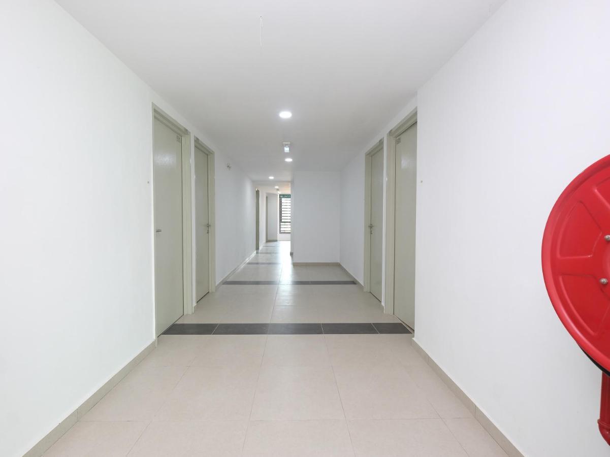 Oyo 44043 First Garden Hotel Kuantan Dış mekan fotoğraf